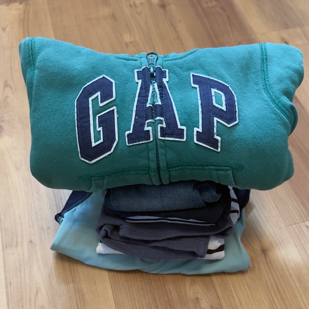 Lot of 8 Gap Baby Boy Clothing Mostly 6-12 Month